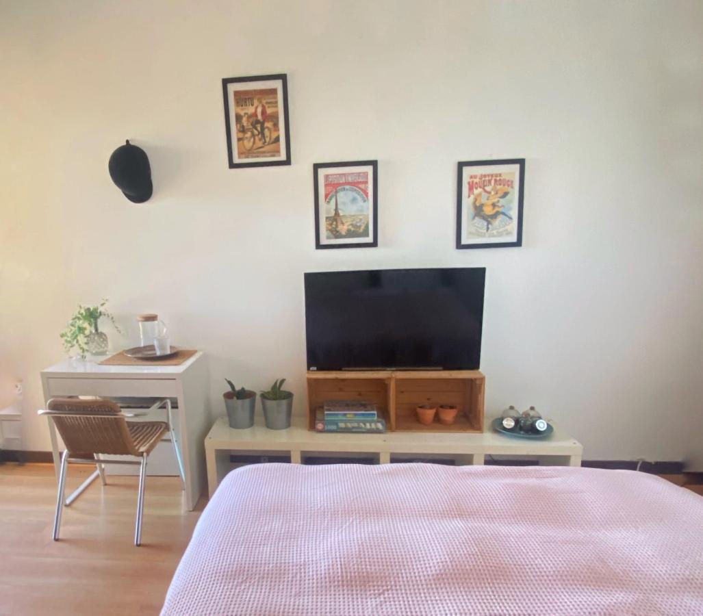 Amazing Private Room In Apartment With Sea Beach View - Pool - Park - Private Condominium - Access To The Beach Oeiras Luaran gambar