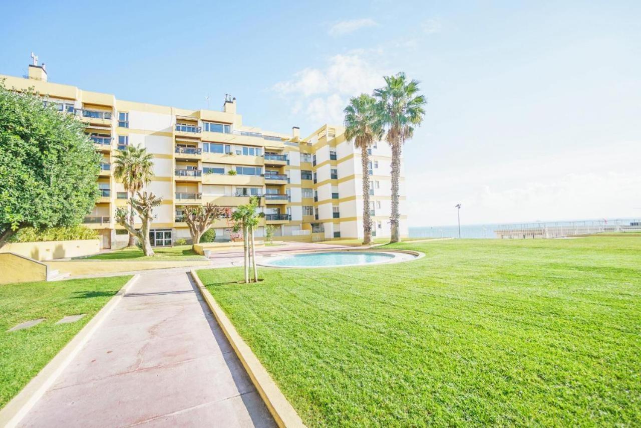 Amazing Private Room In Apartment With Sea Beach View - Pool - Park - Private Condominium - Access To The Beach Oeiras Luaran gambar